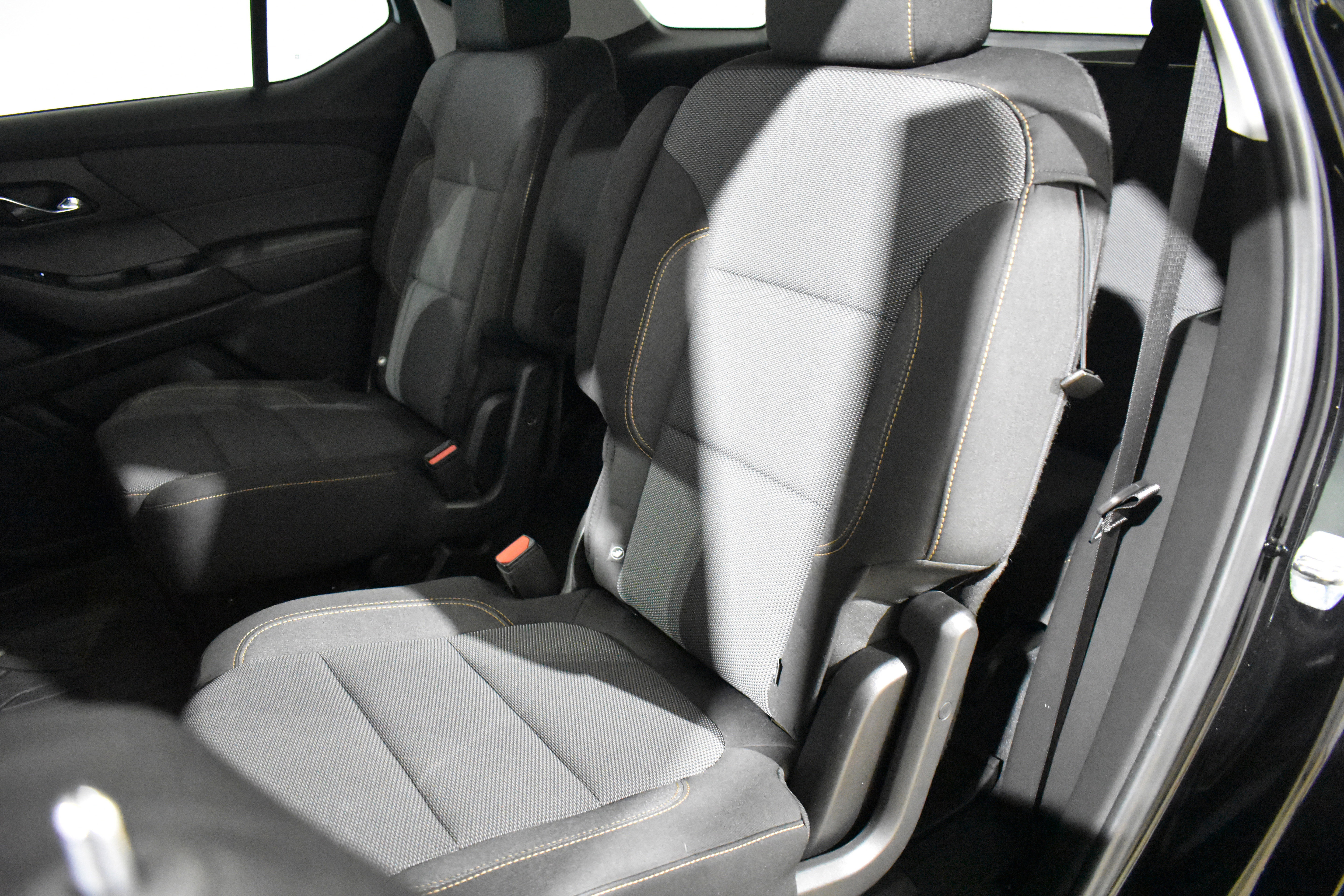 Used 2021 Chevrolet Traverse LT image 27