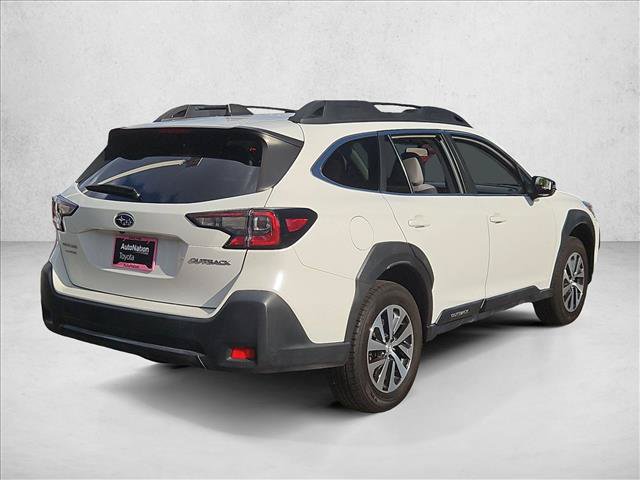 Used 2023 Subaru Outback Premium AWD/4WD image 5