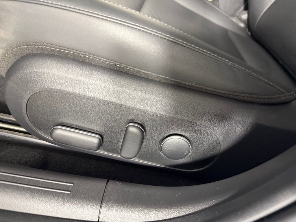 Used 2024 Hyundai Ioniq 6 Limited image 25