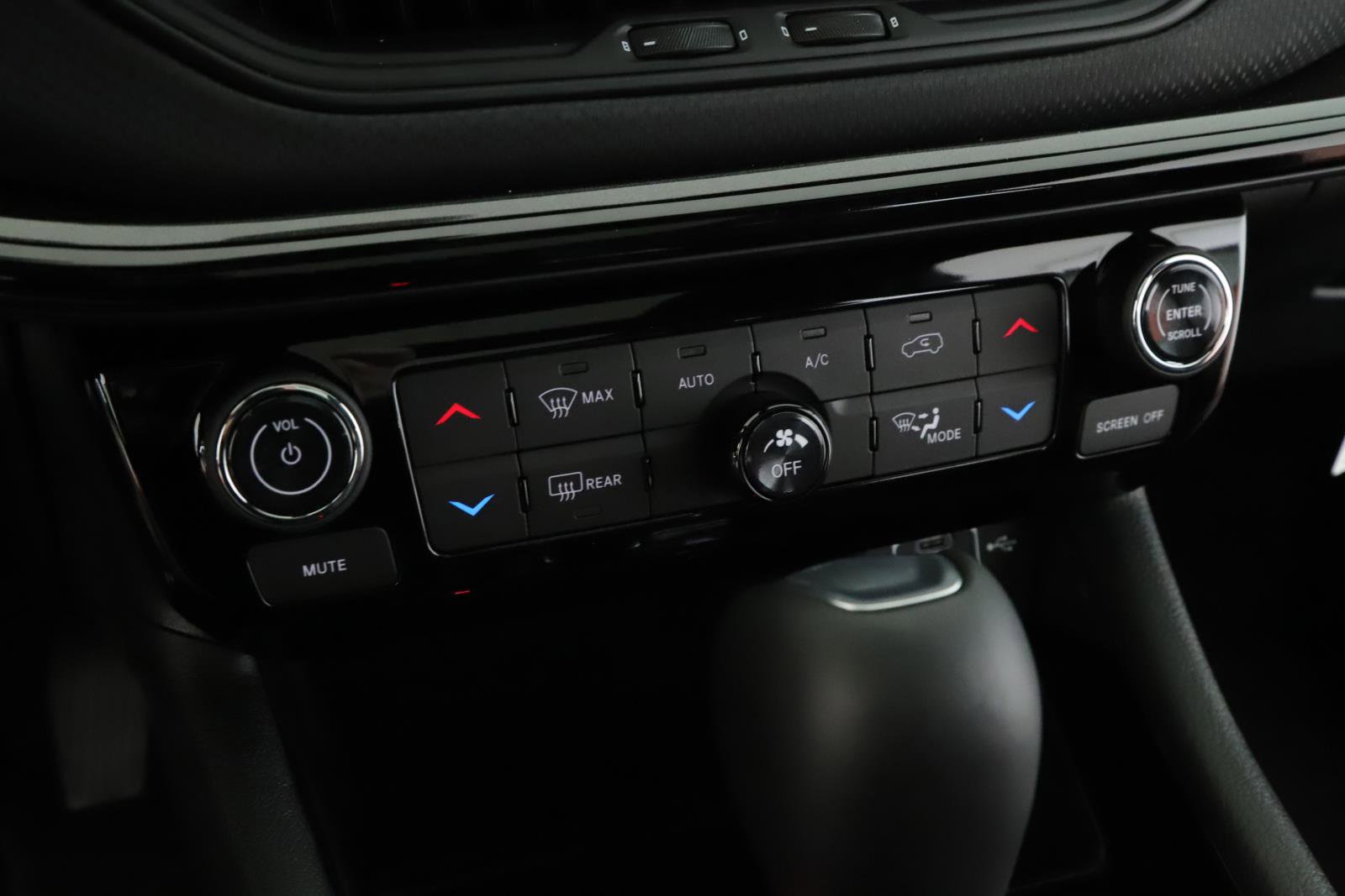 New 2026 Jeep Compass Limited w/ Sun, Sound & Navigation Group image 16