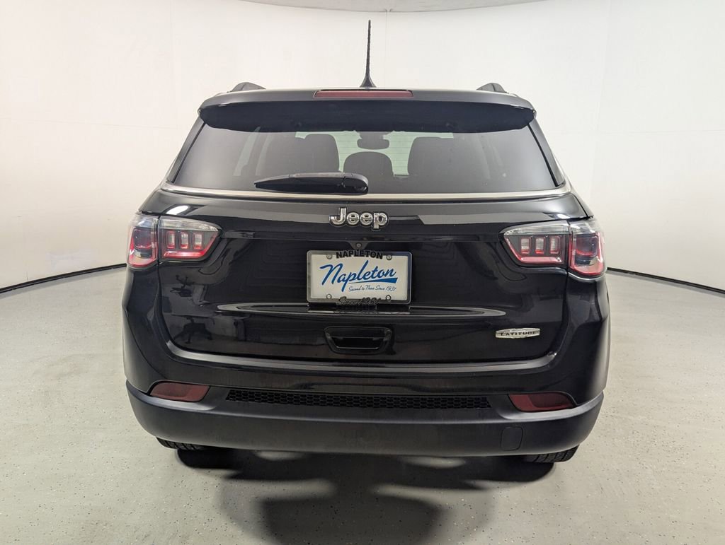 Used 2022 Jeep Compass Latitude FWD image 7