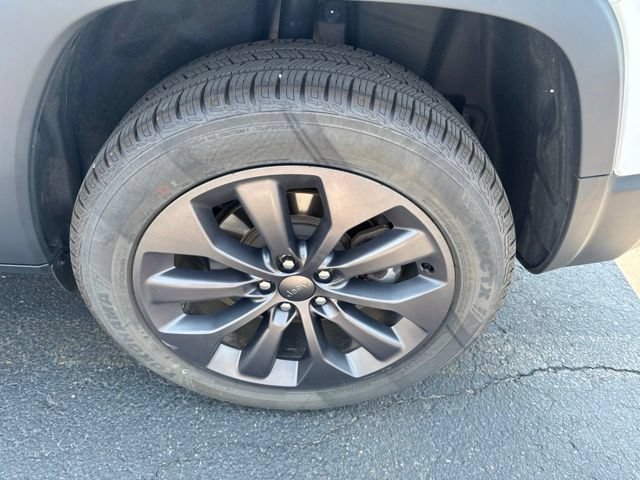 Used 2021 Jeep Cherokee Latitude Lux 80th Anniv w/ Quick Order Package 26U 80TH AWD/4WD image 6