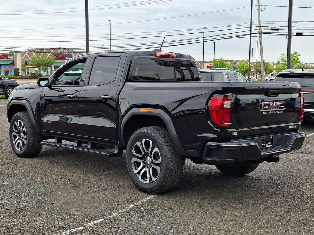 Certified 2024 GMC Canyon AT4 w/ AT4 Premium Package AWD/4WD image 4