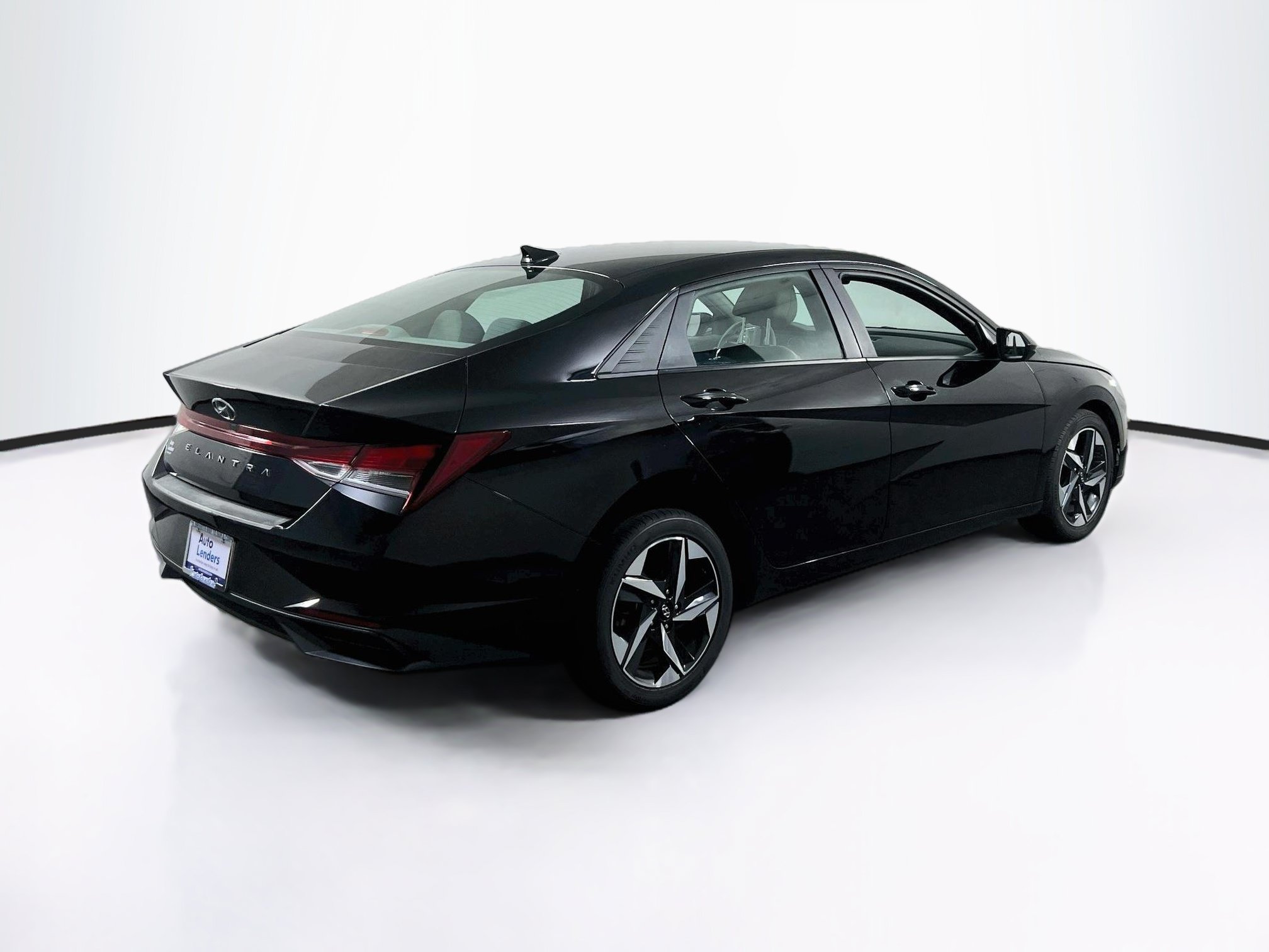 Used 2023 Hyundai Elantra SEL w/ Convenience Package FWD image 5