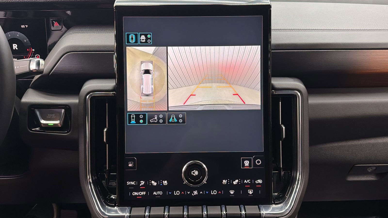 Used 2026 GMC Yukon Denali w/ Sun & Power Step Package AWD/4WD image 32