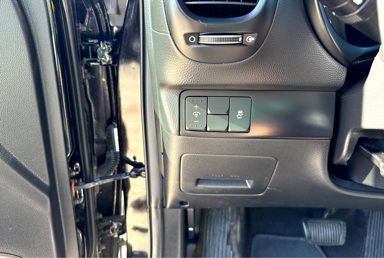 Used 2016 Kia Soul Base 6A image 20