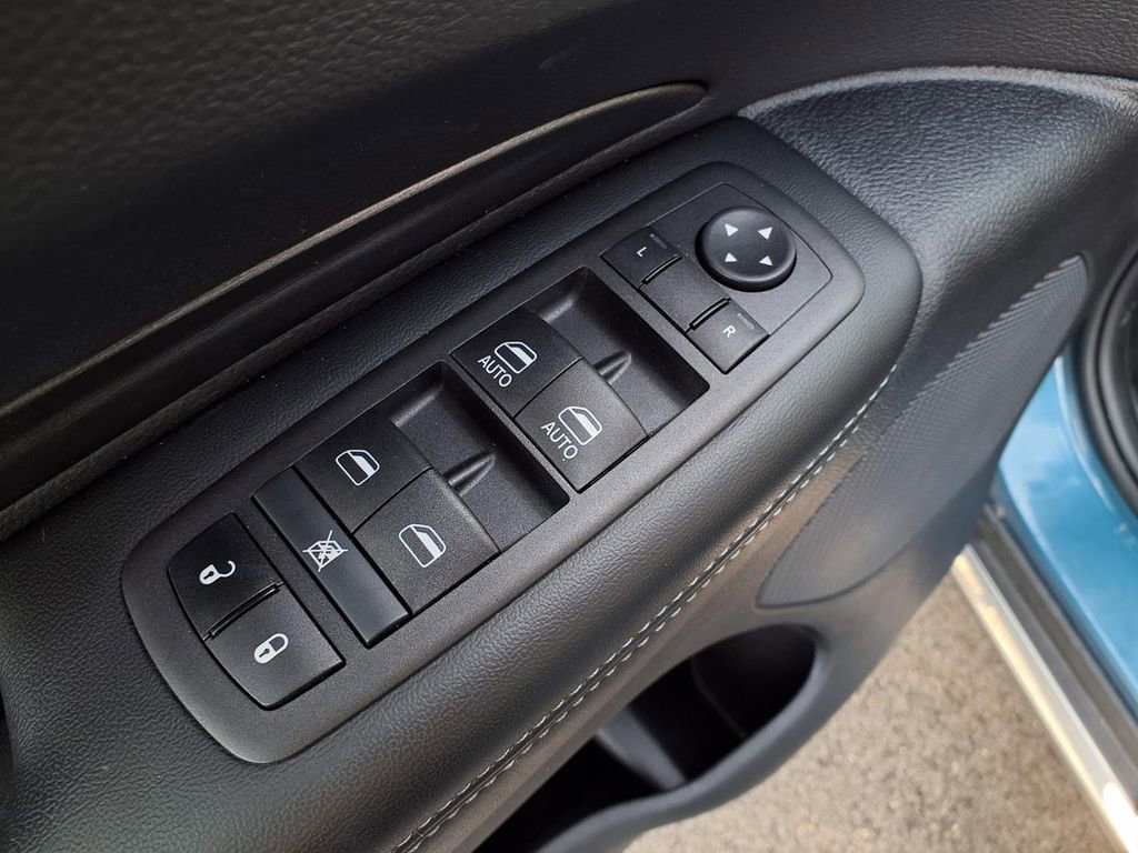 Used 2024 Dodge Durango SXT image 24