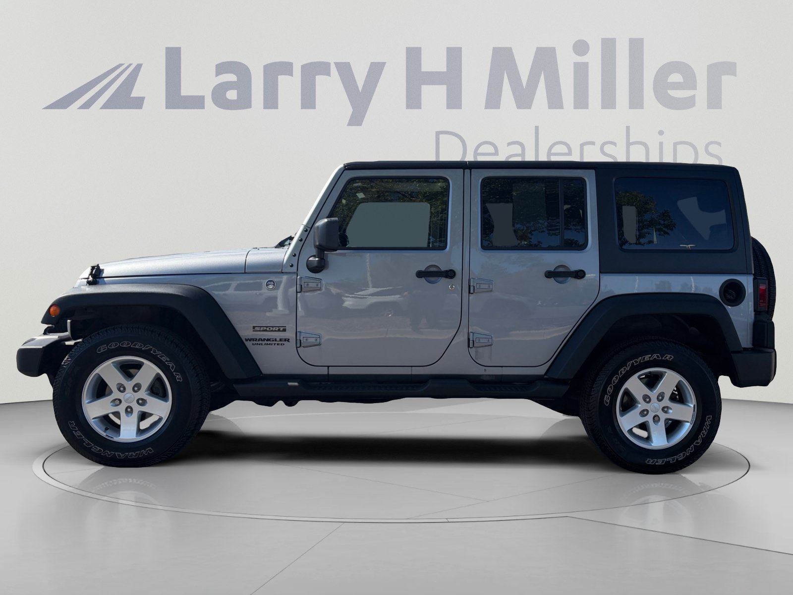 Used 2015 Jeep Wrangler Unlimited Sport w/ Quick Order Package 24S AWD/4WD image 2