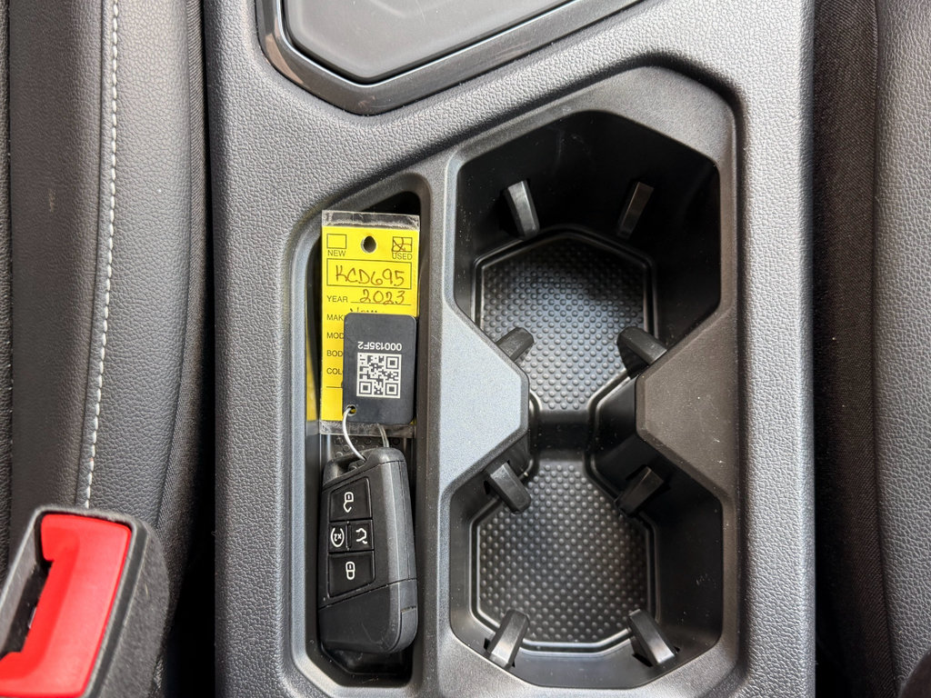 Used 2023 Volkswagen Tiguan SE FWD image 31