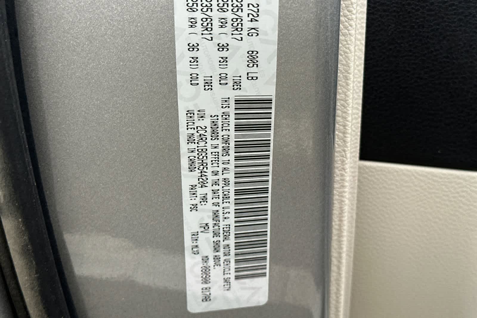 Used 2017 Chrysler Pacifica Touring-L image 30