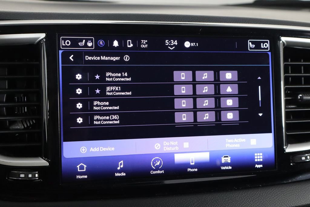 Used 2024 Chrysler Pacifica Touring-L image 37