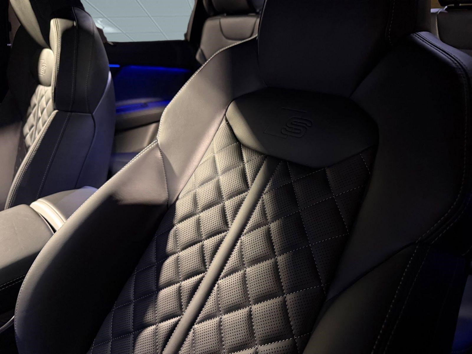 New 2026 Audi SQ7 Prestige AWD/4WD image 25