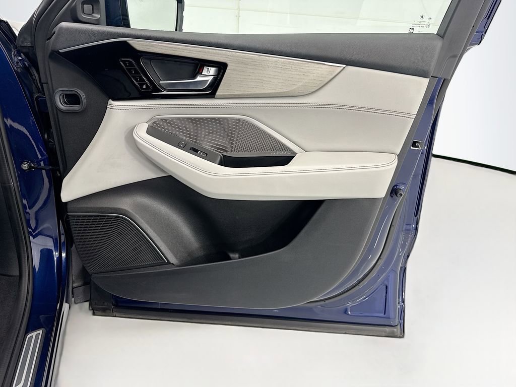 Used 2023 Acura MDX SH-AWD w/ Advance Package image 23