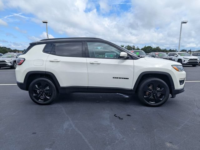 Used 2021 Jeep Compass Latitude w/ Sun and Sound Group AWD/4WD image 9