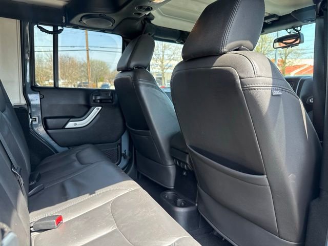 Used 2014 Jeep Wrangler Unlimited Rubicon w/ Connectivity Group image 24