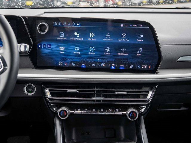 Used 2025 Chevrolet Traverse LT image 25