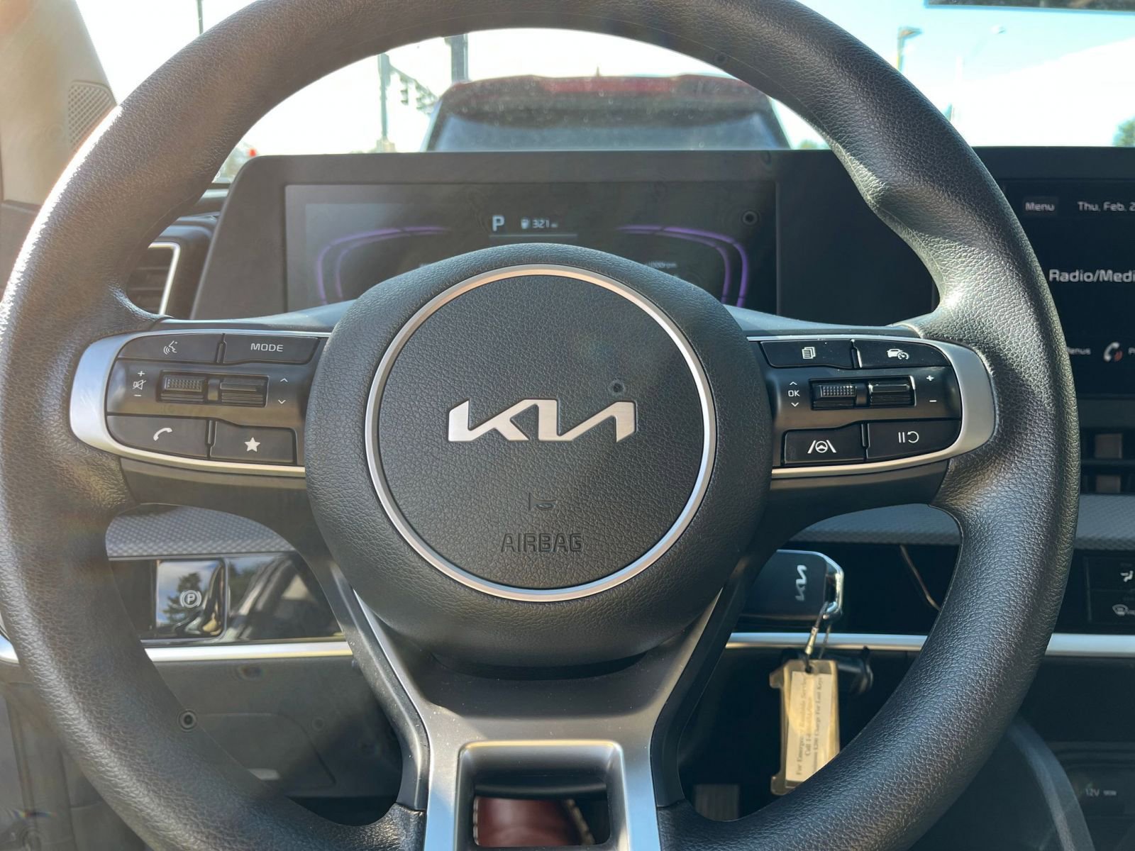 Used 2025 Kia Sportage LX image 28