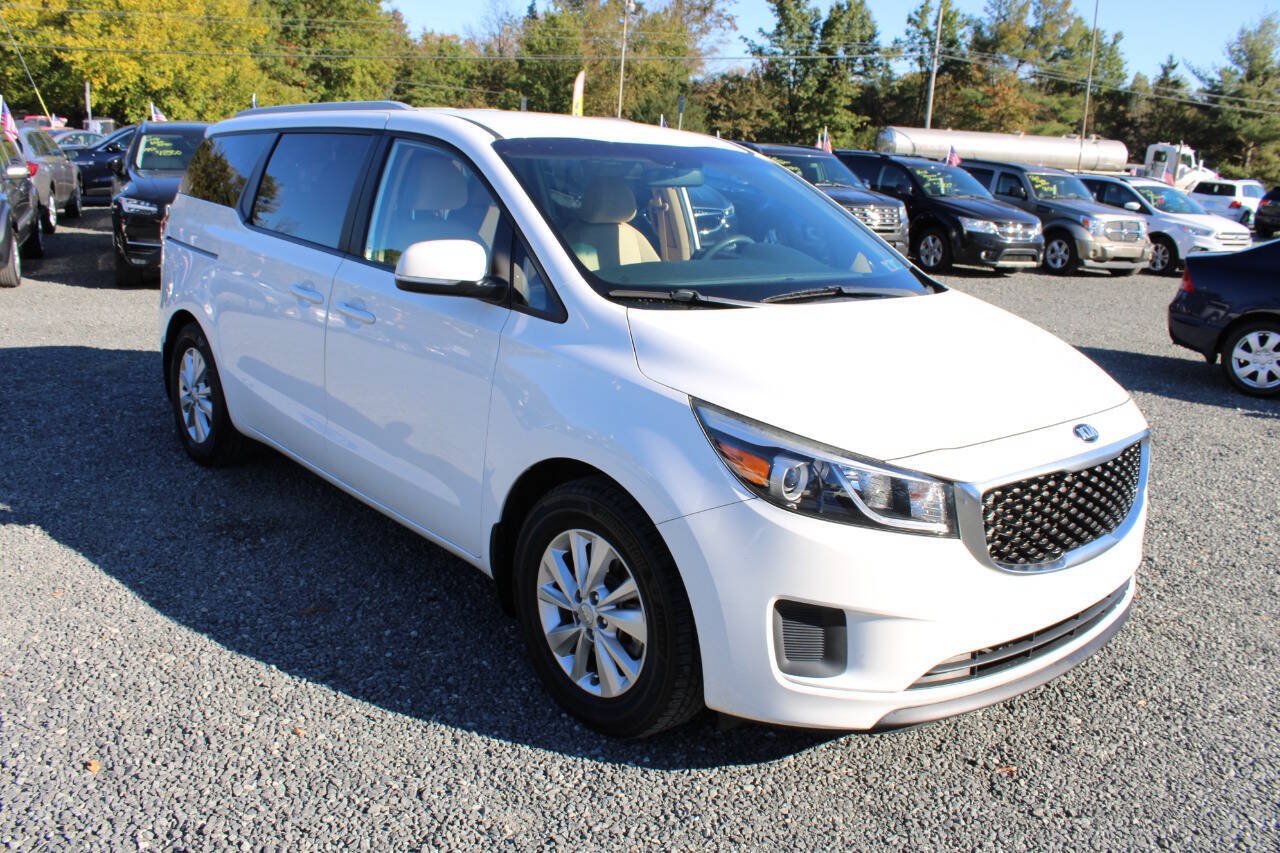 Used 2015 Kia Sedona LX w/ LX Convenience Package FWD image 4