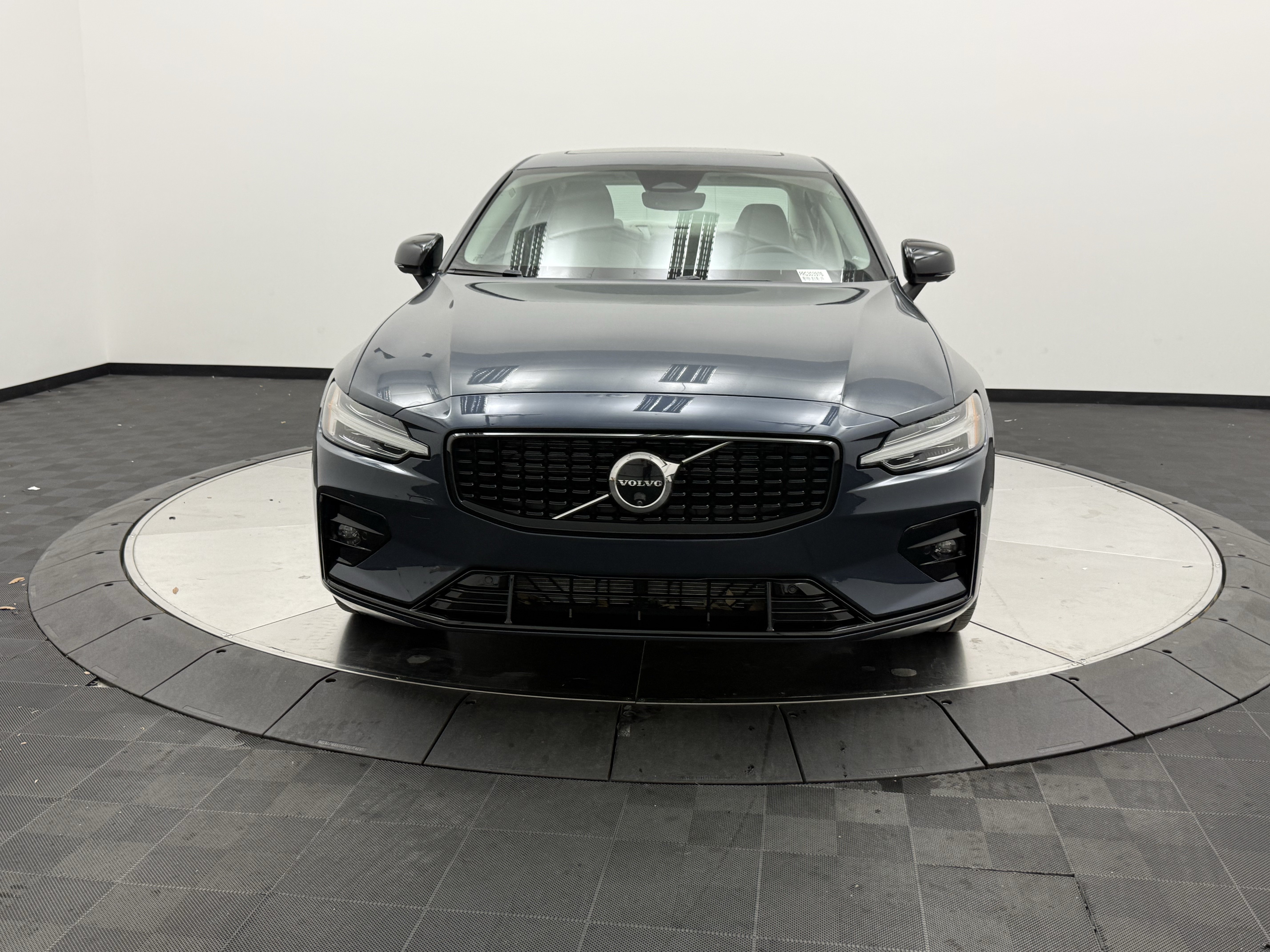 Certified 2024 Volvo S60 B5 Plus FWD image 2