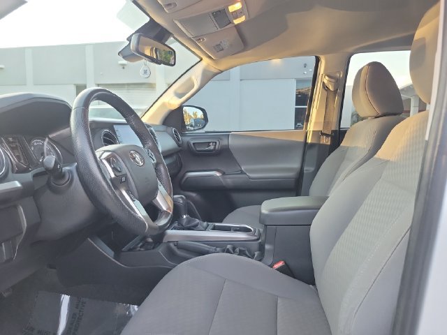 Used 2022 Toyota Tacoma SR5 w/ Technology Package RWD image 11