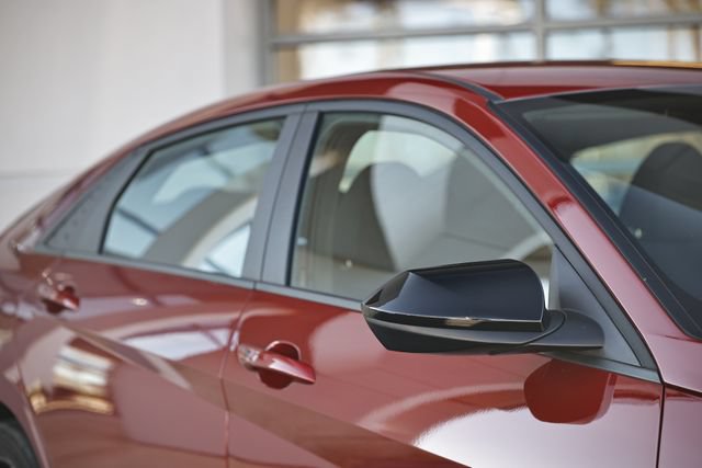 Certified 2025 Hyundai Elantra Sport FWD image 3