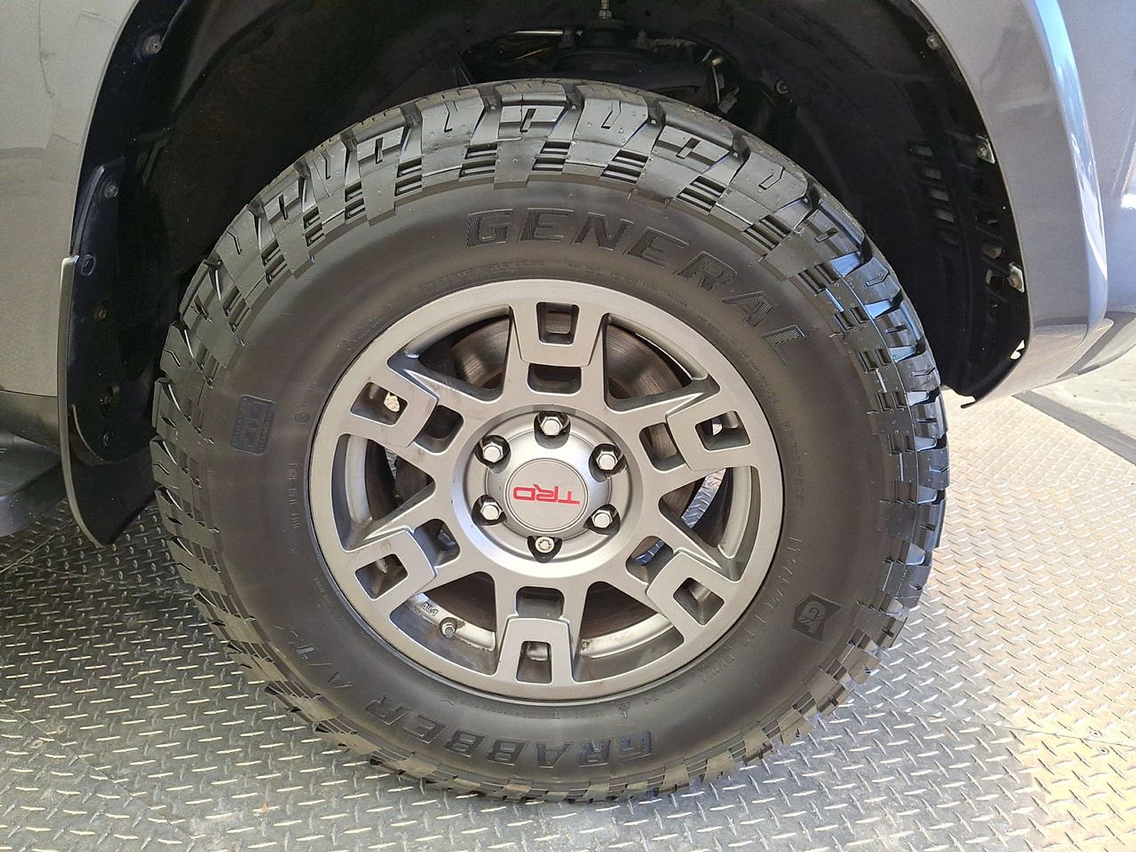 Certified 2019 Toyota 4Runner TRD Off-Road AWD/4WD image 26