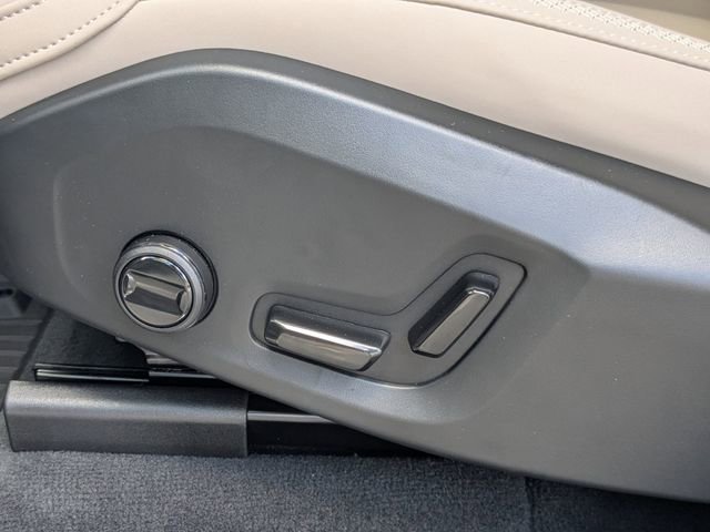 New 2026 Volvo XC90 B6 Plus w/ Protection Package Premier image 21