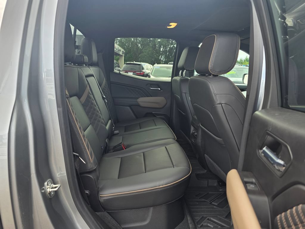 Used 2024 GMC Canyon Denali AWD/4WD image 24
