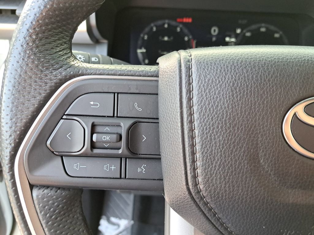 Certified 2024 Toyota Tacoma TRD Off-Road image 18