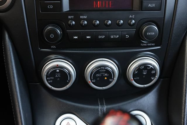 Used 2016 Nissan 370Z Coupe RWD image 30
