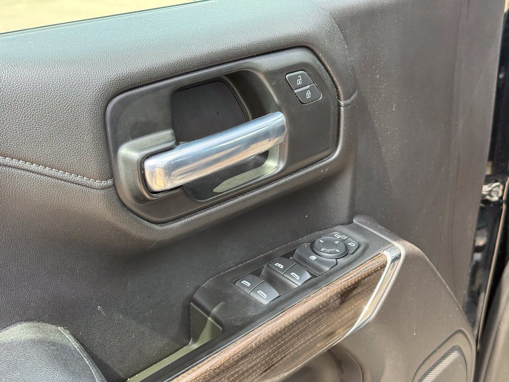Used 2020 Chevrolet Silverado 1500 LT w/ LT Value Package AWD/4WD image 12