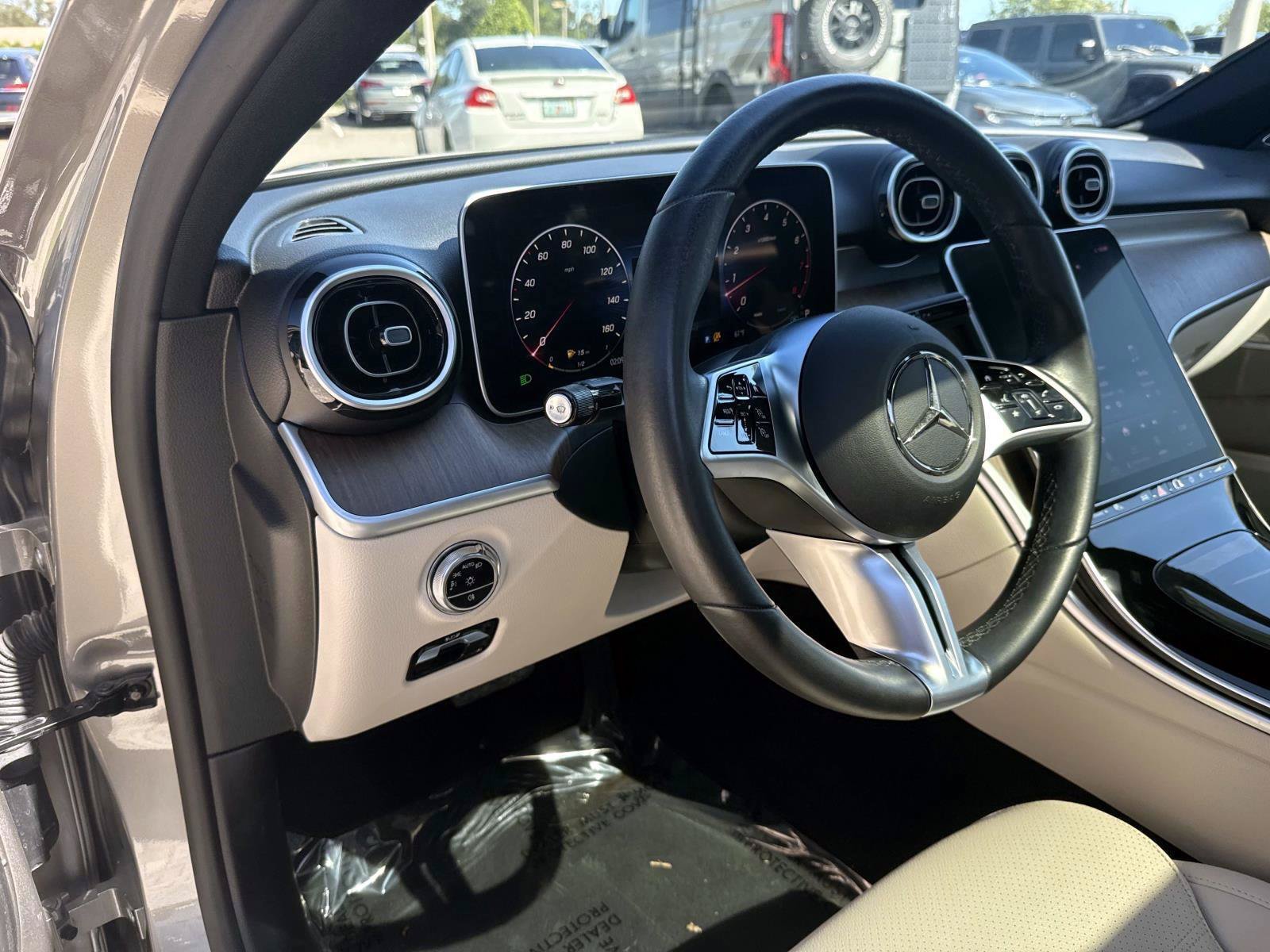 Used 2023 Mercedes-Benz C 300 Sedan image 18