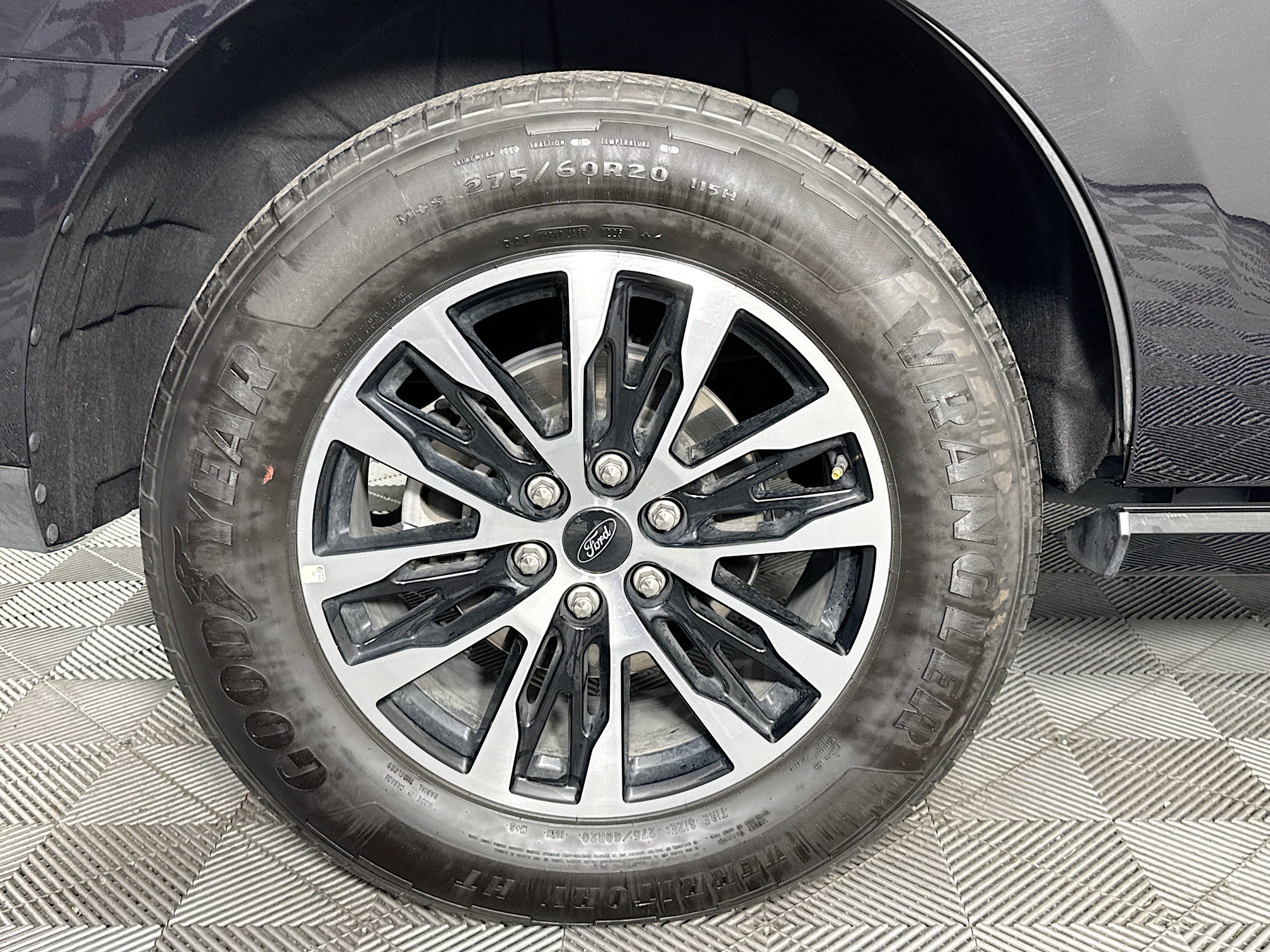 Used 2025 Ford Expedition Platinum AWD/4WD image 31