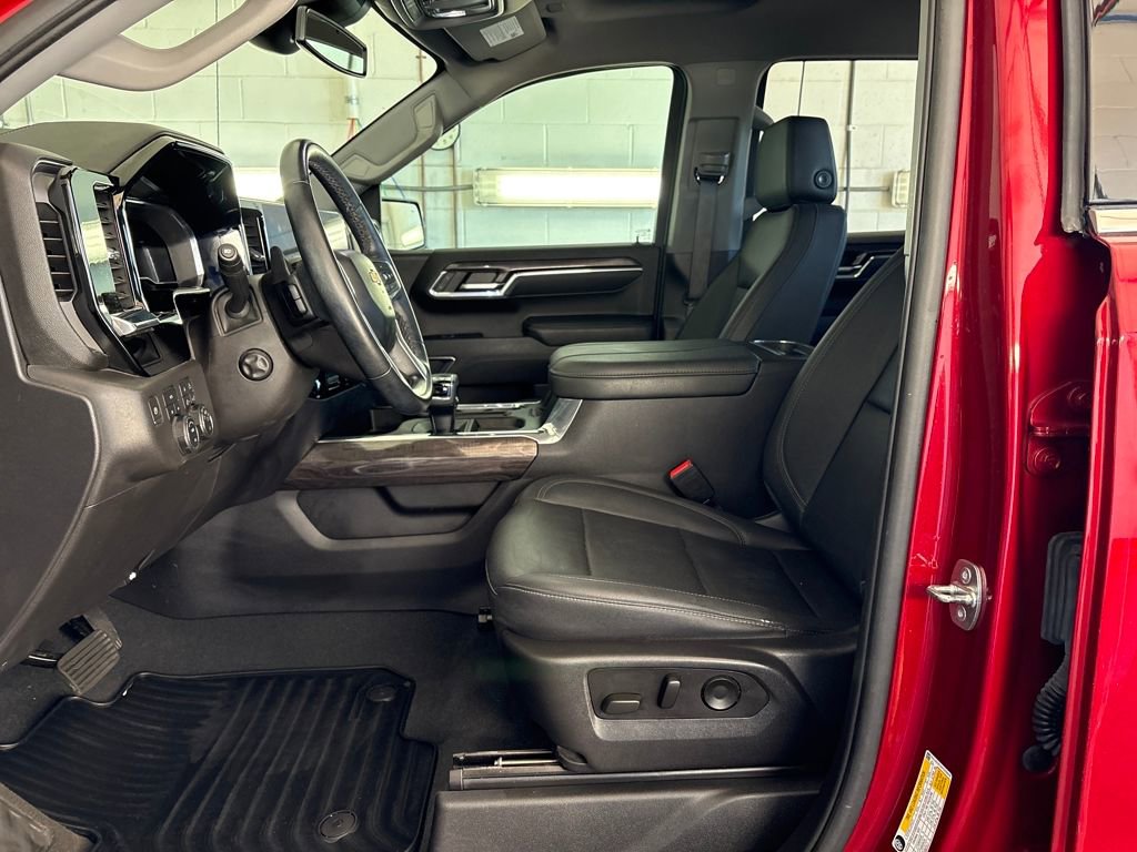 Used 2023 Chevrolet Silverado 1500 LTZ image 12