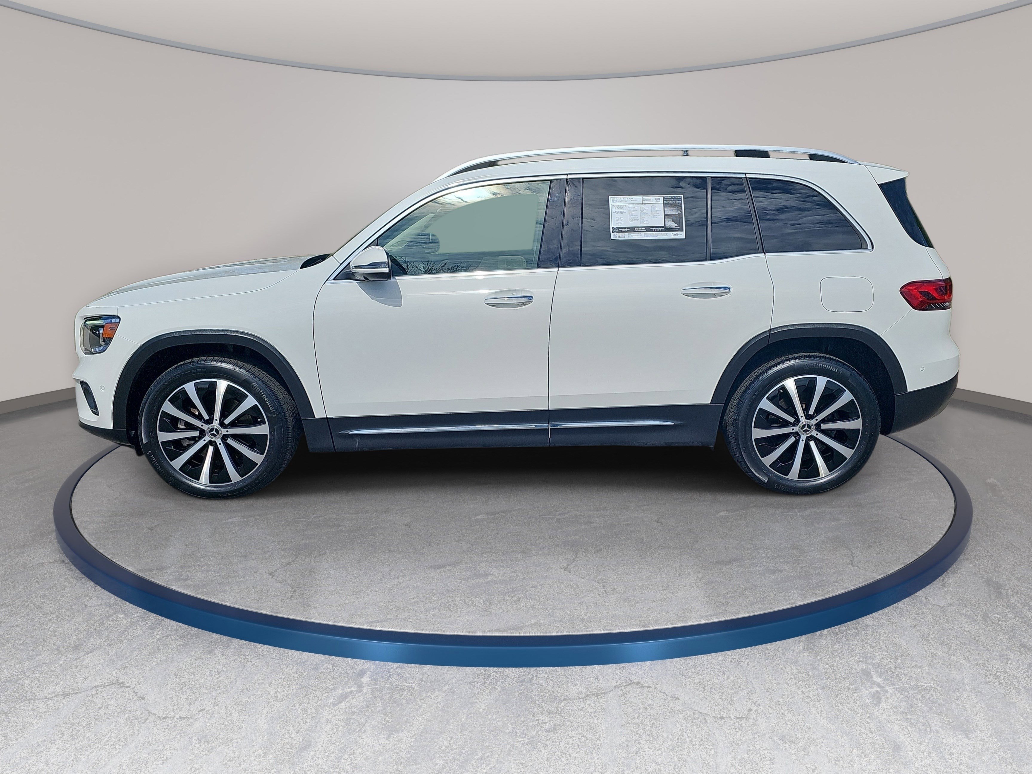 Certified 2023 Mercedes-Benz GLB 250 image 9