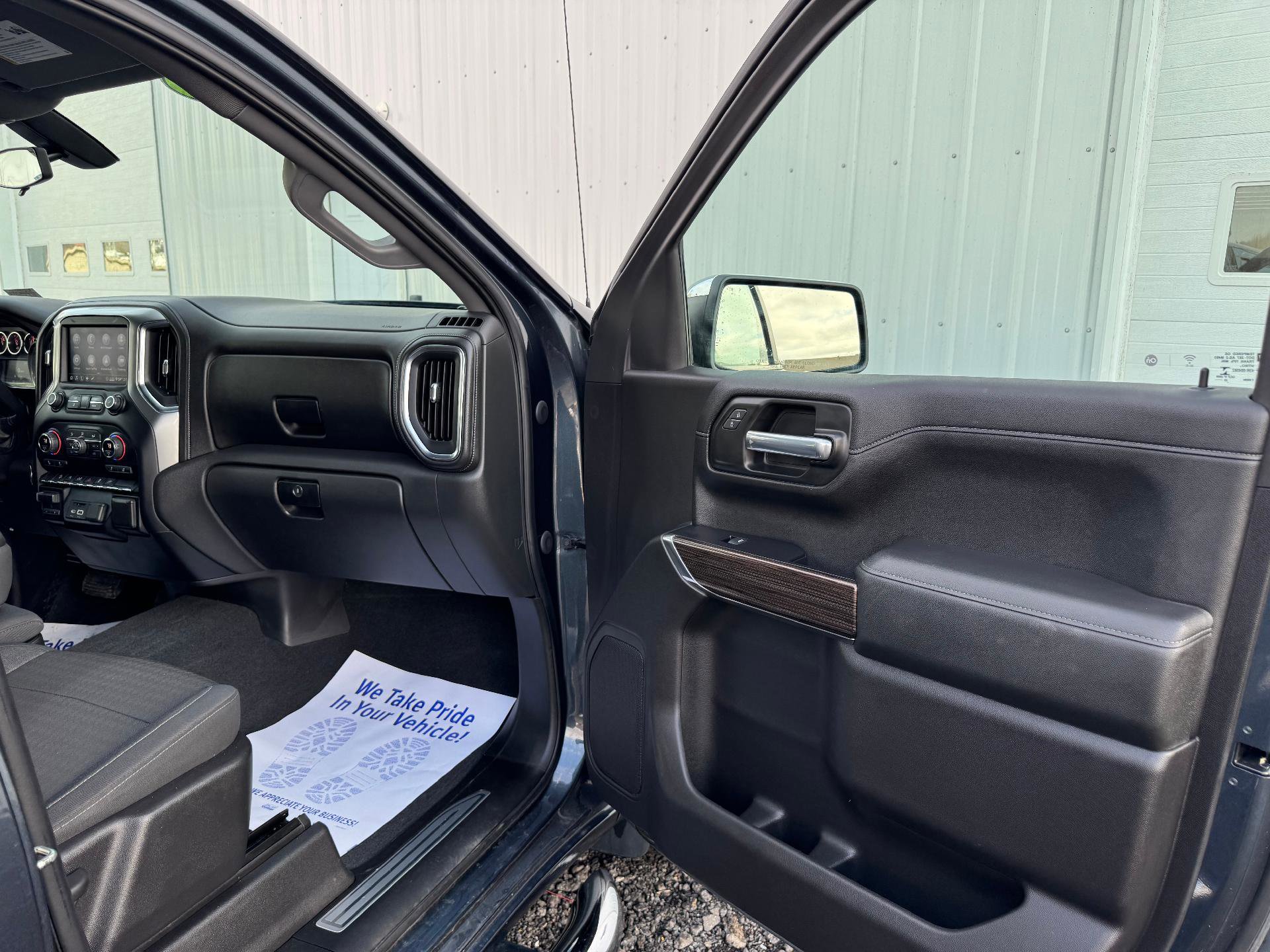 Used 2020 Chevrolet Silverado 1500 LT w/ All-Star Edition image 46