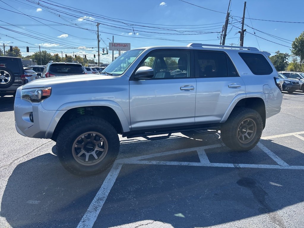 Used 2018 Toyota 4Runner SR5 image 4