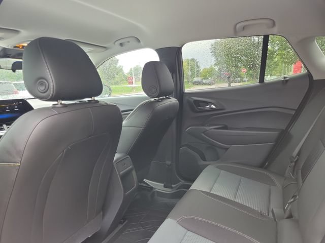 Used 2026 Chevrolet Trax LT w/ Driver Confidence Package FWD image 30