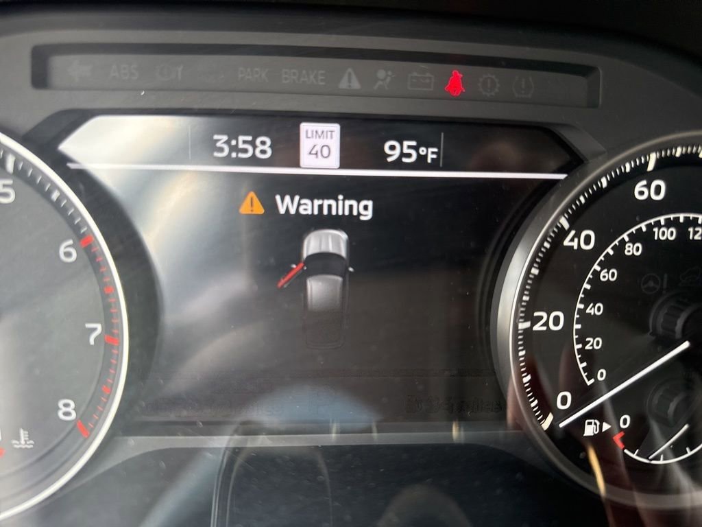 Used 2022 Mitsubishi Outlander SE image 17