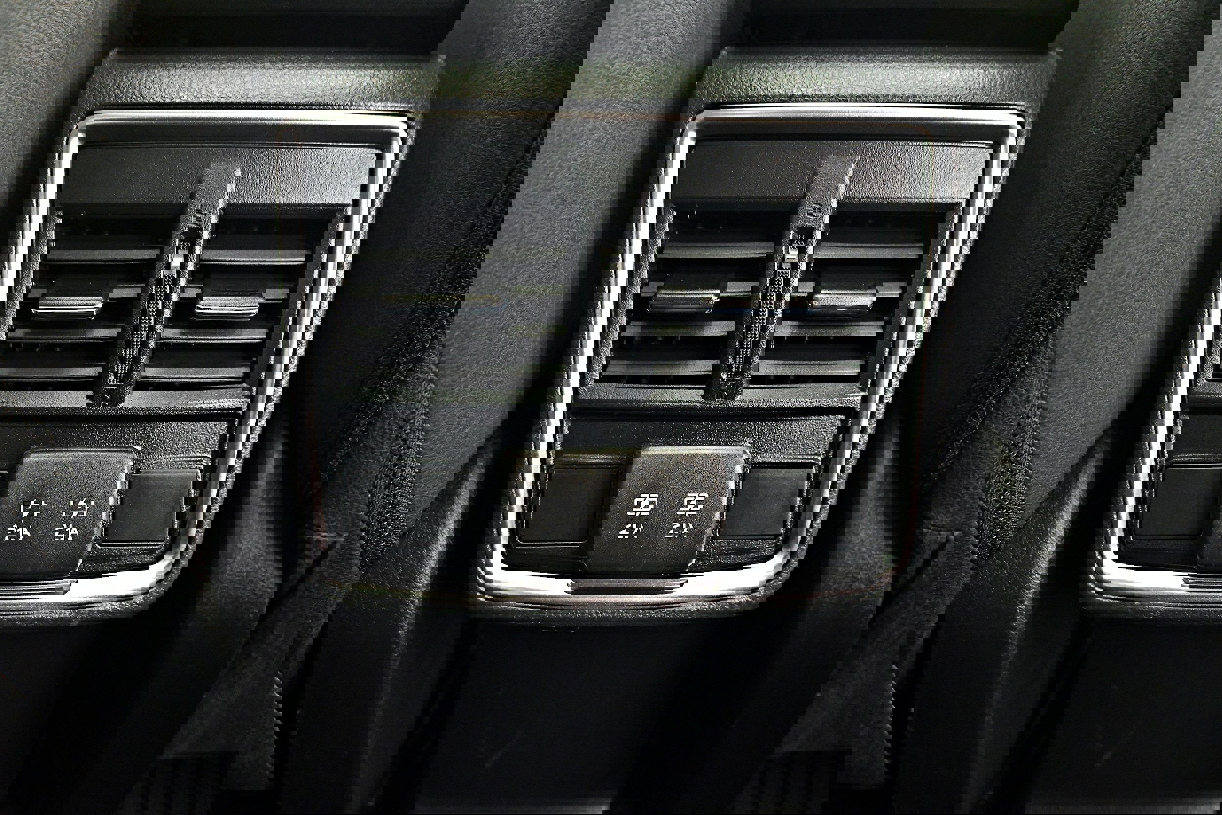 Used 2022 Subaru Forester Premium image 32