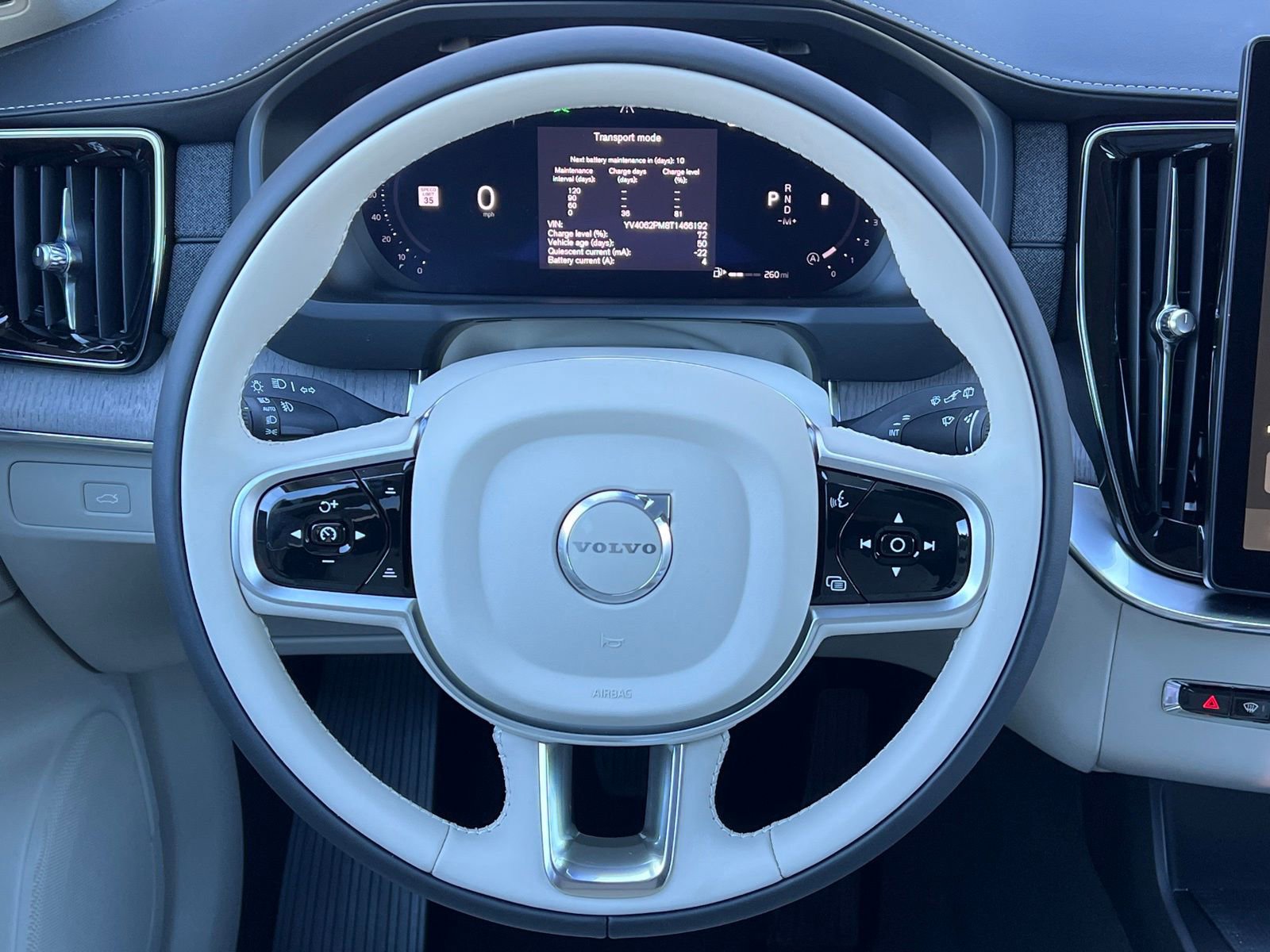 New 2026 Volvo XC90 B6 Ultra image 25