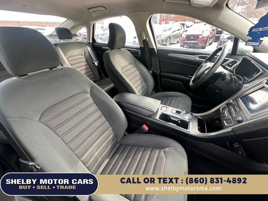 Used 2019 Ford Fusion SE FWD image 13