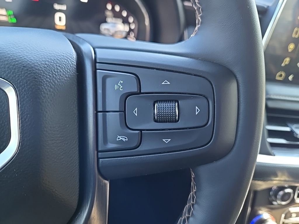 Used 2023 GMC Yukon XL AT4 w/ AT4 Premium Package image 17