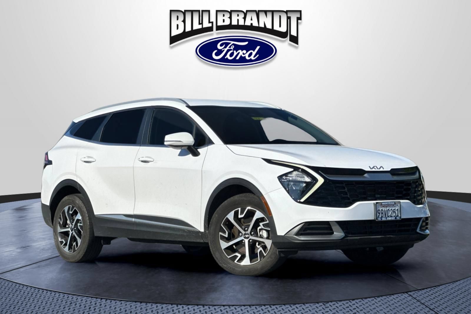 Used 2023 Kia Sportage EX AWD/4WD image 1