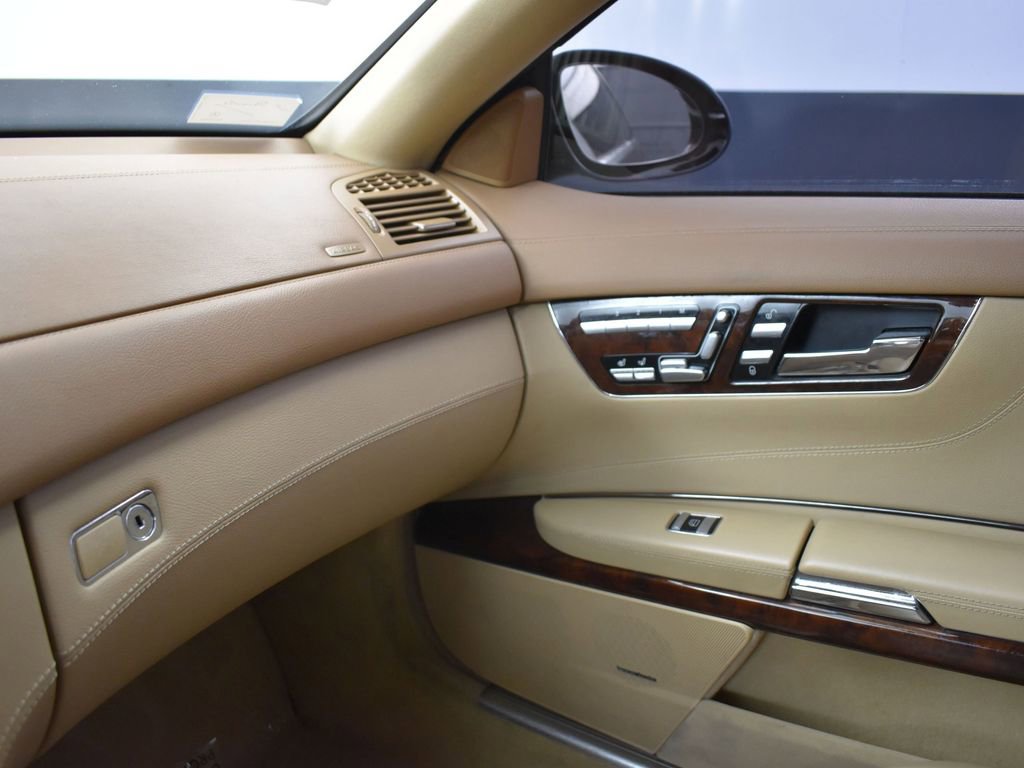 Used 2008 Mercedes-Benz CL 550 image 31