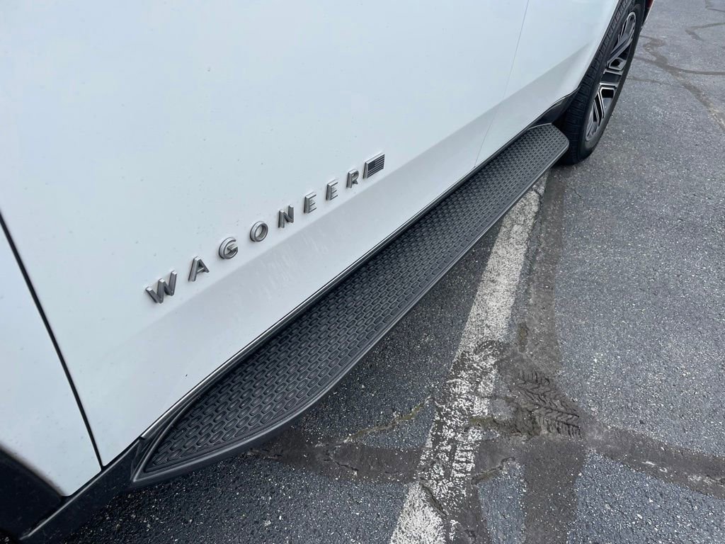 Used 2022 Jeep Wagoneer Series III image 12