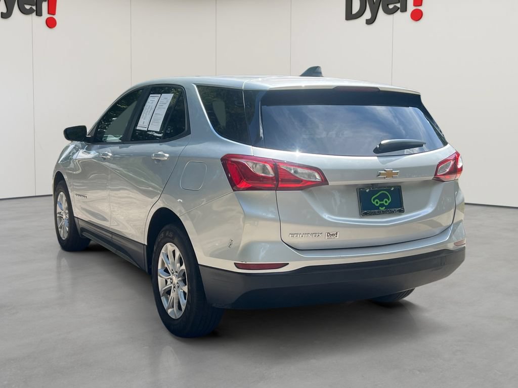 Used 2020 Chevrolet Equinox LS w/ LS Convenience Package FWD image 3