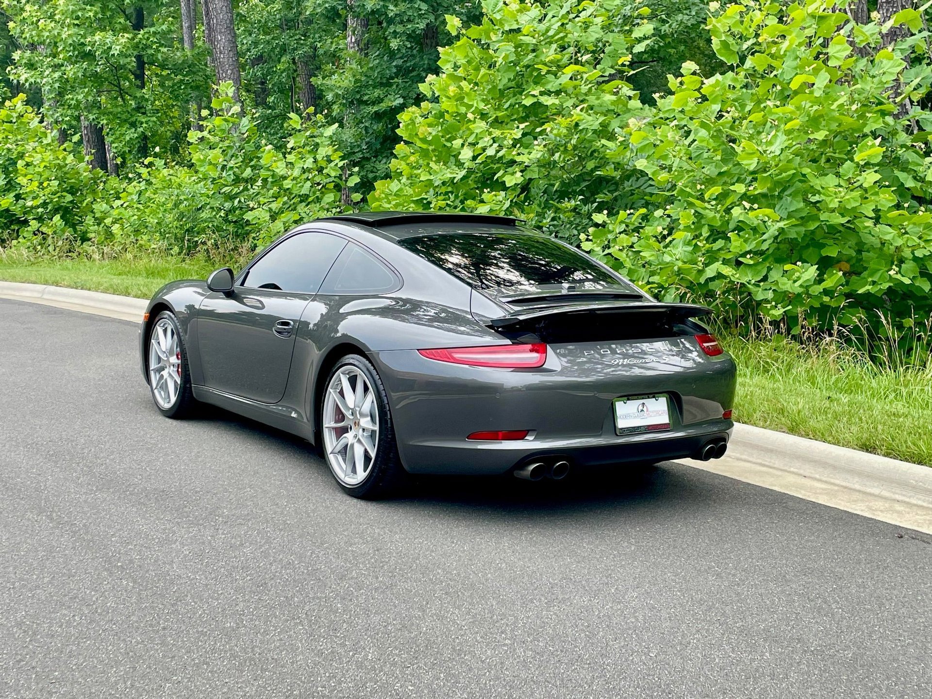Used 2012 Porsche 911 Carrera S image 12