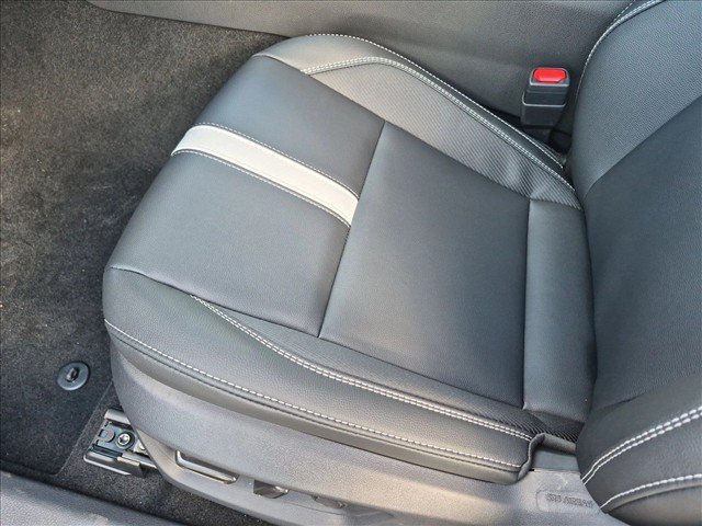 New 2026 Toyota Camry SE w/ Convenience Package FWD image 4