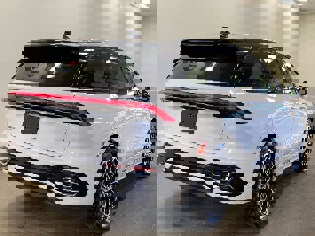 Used 2025 Lincoln Nautilus Reserve image 7